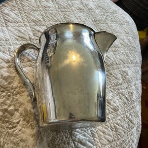 Watcher pitcher/vase